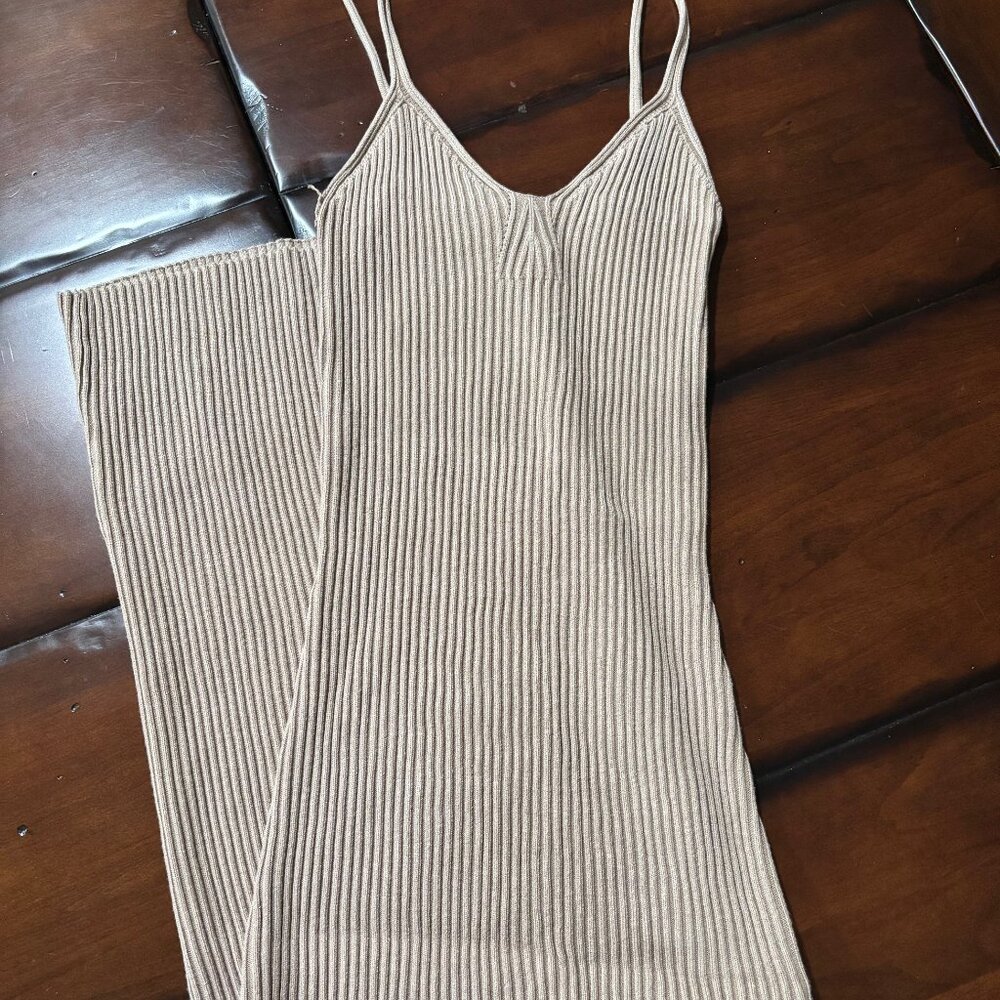 VICI Ribbed Knit Bodycon Midi Dress - Picture 4 of 5